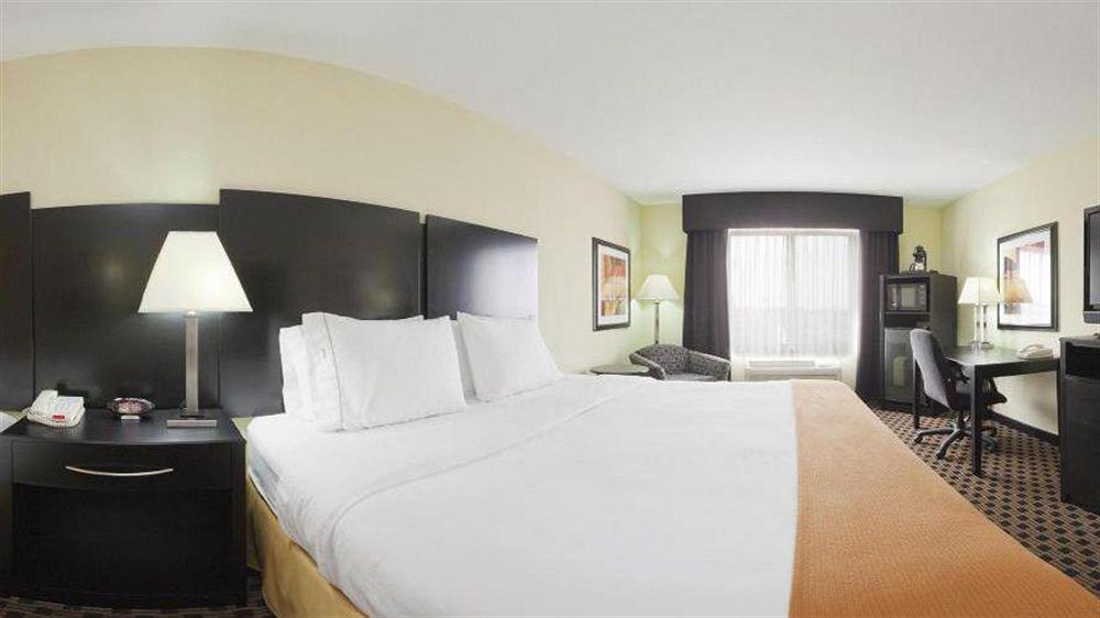 Holiday Inn Express - Indianapolis - Southeast, An Ihg Hotel Екстер'єр фото