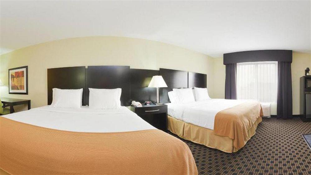 Holiday Inn Express - Indianapolis - Southeast, An Ihg Hotel Екстер'єр фото