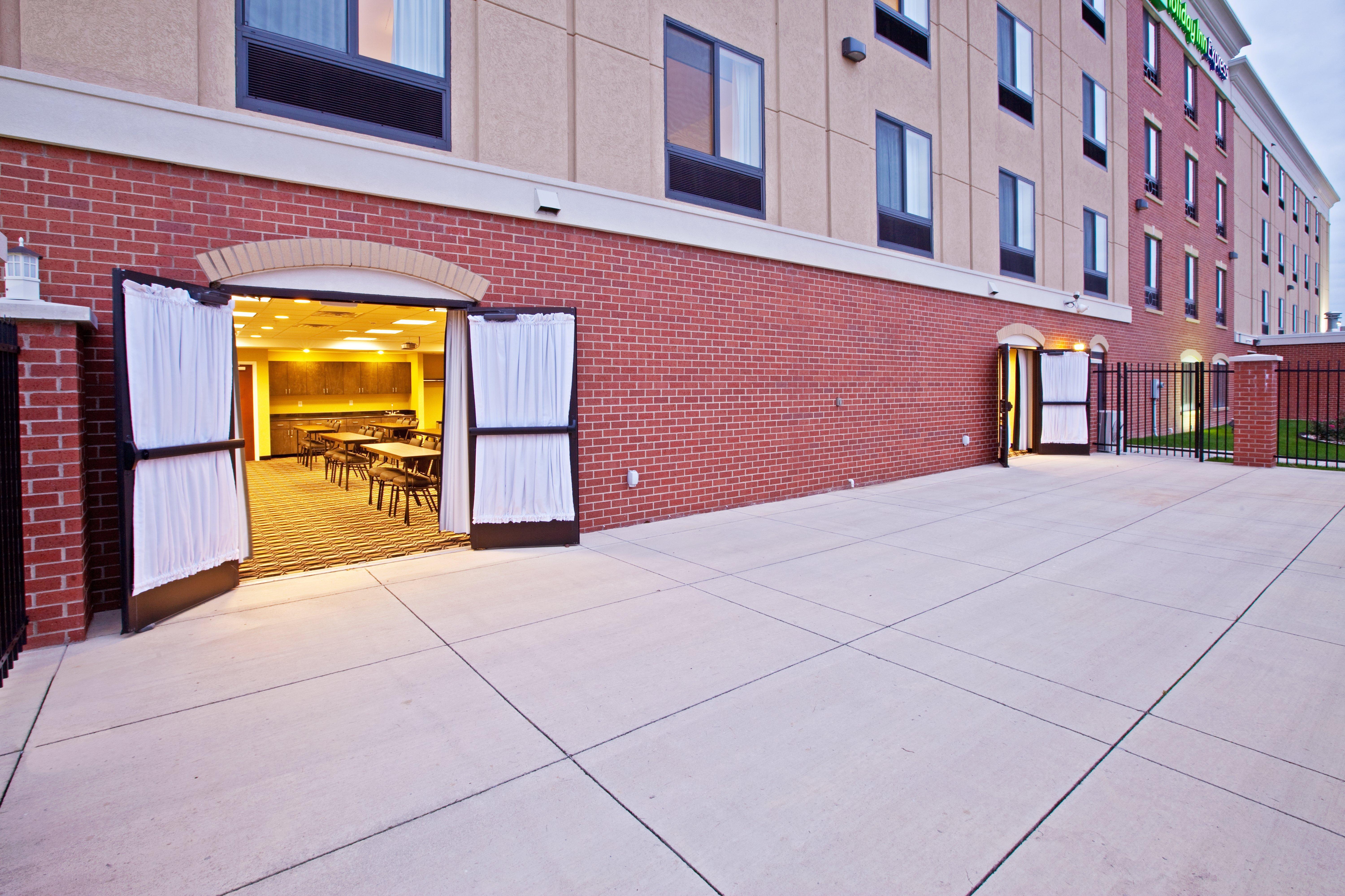 Holiday Inn Express - Indianapolis - Southeast, An Ihg Hotel Екстер'єр фото