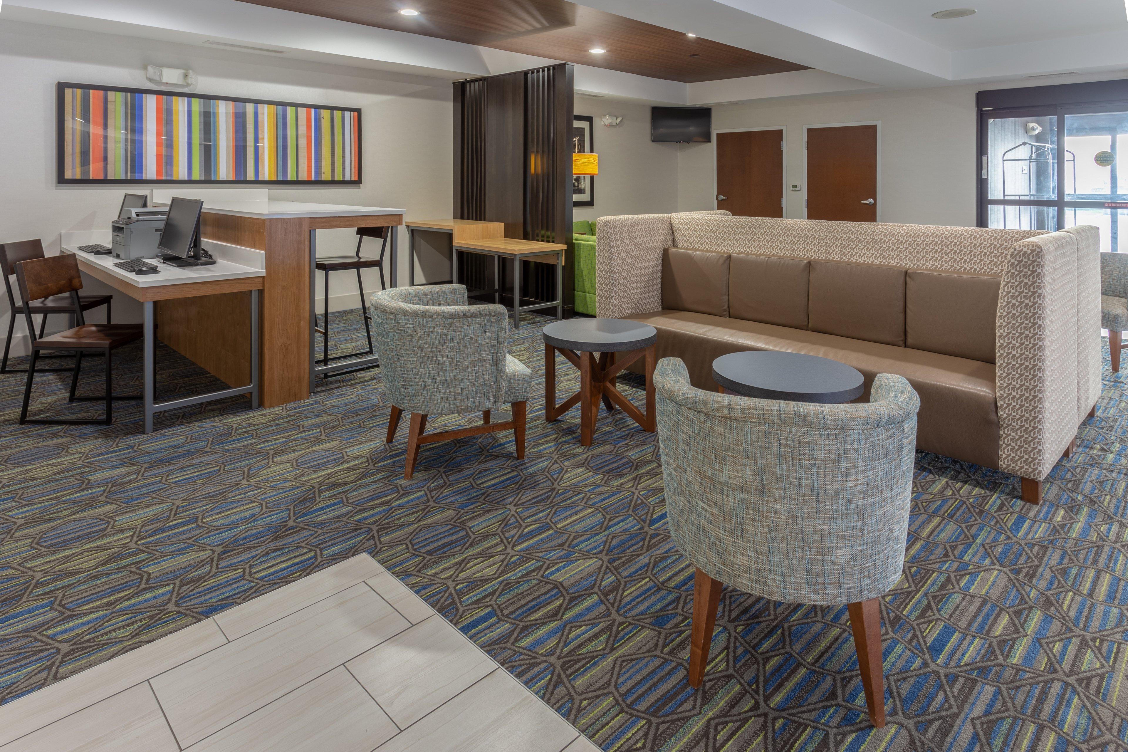 Holiday Inn Express - Indianapolis - Southeast, An Ihg Hotel Екстер'єр фото