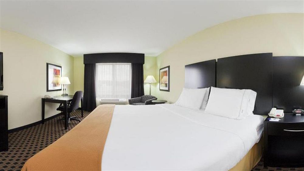 Holiday Inn Express - Indianapolis - Southeast, An Ihg Hotel Екстер'єр фото